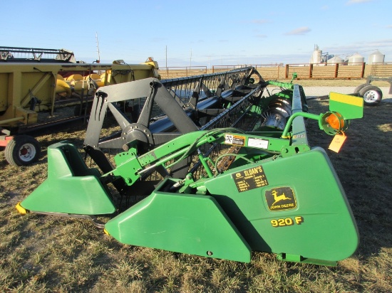 John Deere 920 F Platform