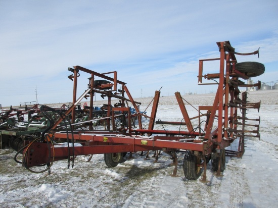 26' International Field Cultivator