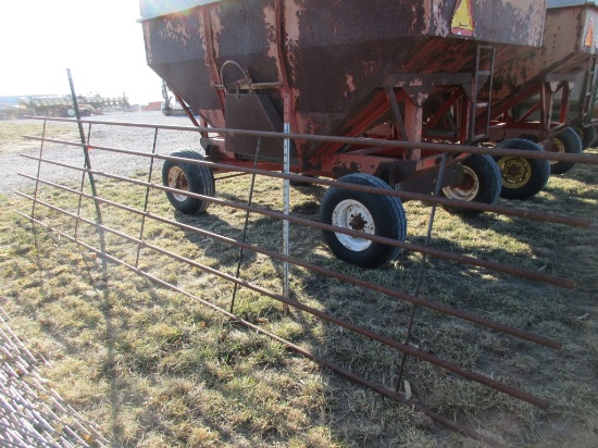 (1) 6 Bar Continuous Fence Panel