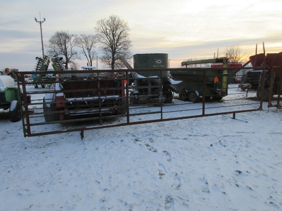 Texas Built 25' Stand Alone Panel with Swing Gate