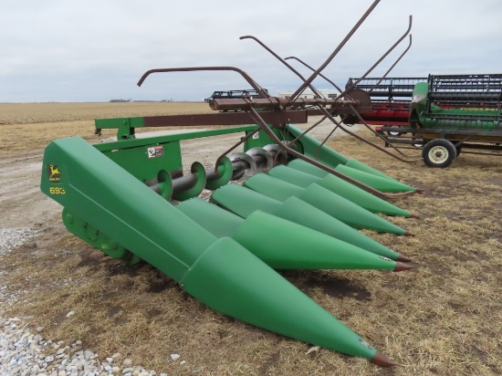 John Deere 693 Corn Head with Reel