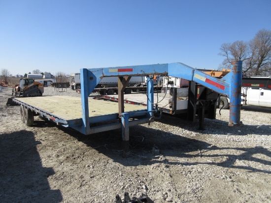 1999 Gooseneck Trailer