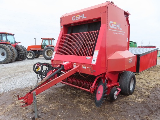 2002 Gehl 2880 Round Baler