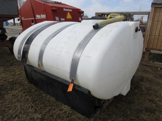 1000 gal Poly Tank with Frame