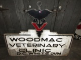 Woodmac Veterinary Clinic Sign