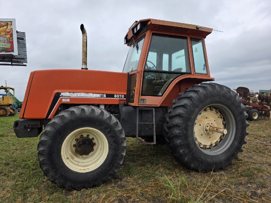 1982 Allis-Chalmers 8070 Tractor