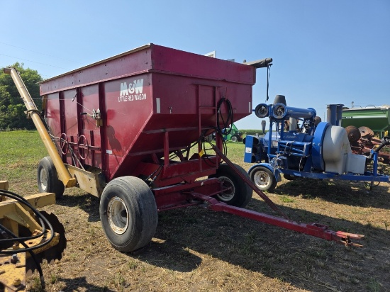 M&W Gravity Wagon
