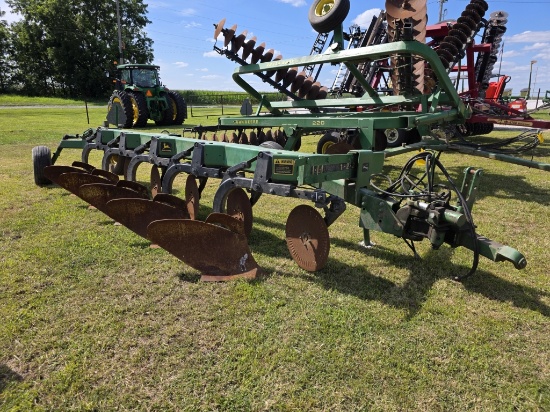 John Deere 2800 5-Bottom Plow