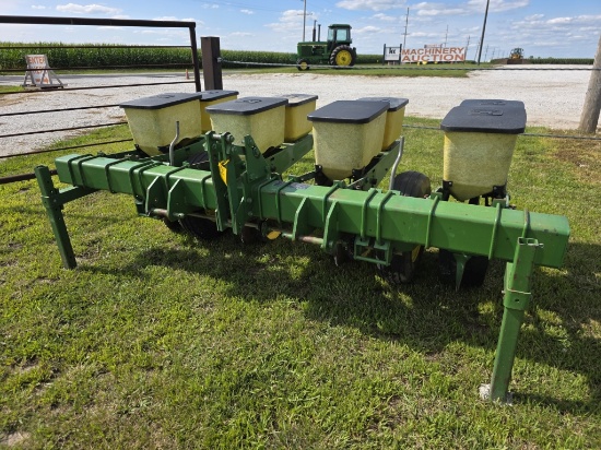 John Deere 7000 4-Row 3-Point Planter