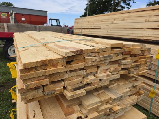 96 Pine 1x4x8 Boards