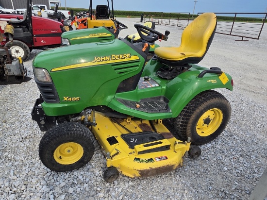 John Deere X485 Riding Mower
