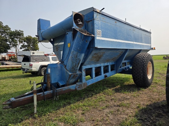 Kinze 600 Auger Wagon