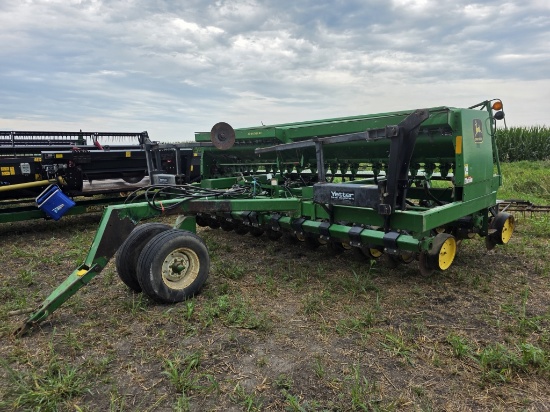John Deere 750 Grain Drill