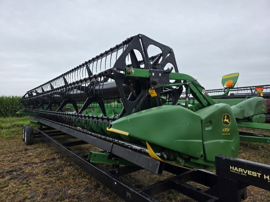 John Deere 635F Grain Platform