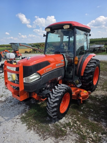 Kubota L3940 Tractor