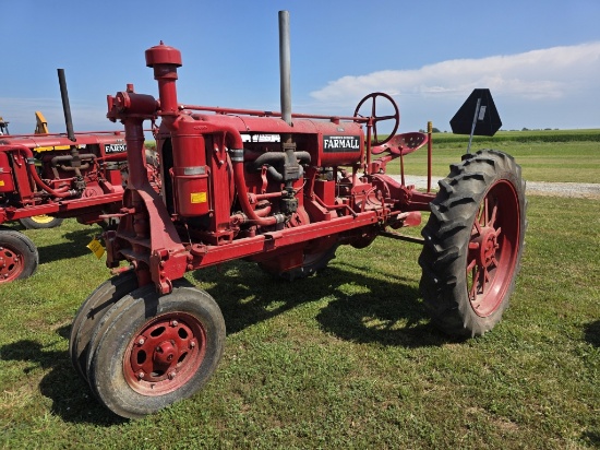 Farmall F-20 Tractor