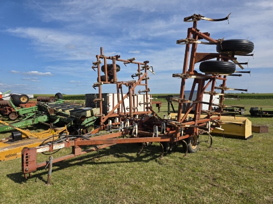 Wil-Rich Field Cultivator