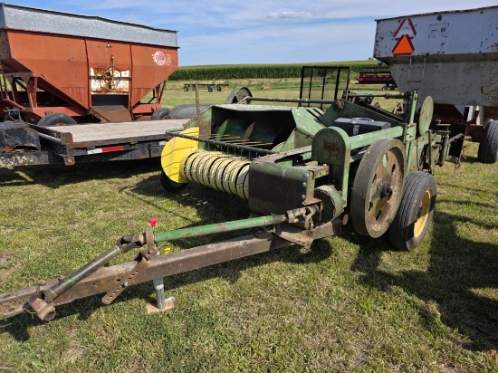John Deere 14T Square Baler