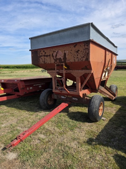 EZ Flow Model 300 Gravity Wagon