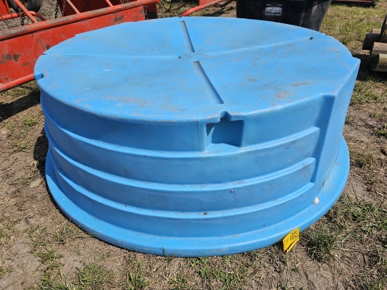 Pride Of The Farm 300-Gallon Poly Stock Tank