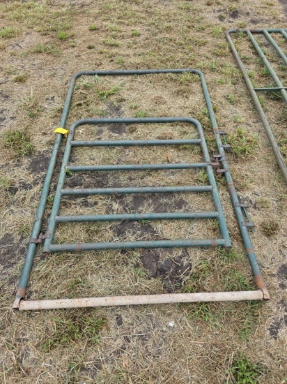Walk-Through Corral Gate