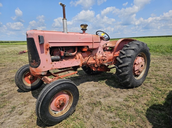 Allis-Chalmers D-17 Tractor