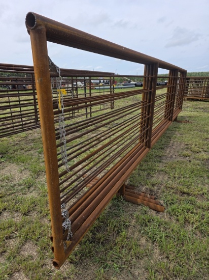 4 Texas-Built 25-Foot Standalone Cattle Panels