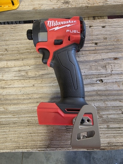 Milwaukee M18 1/4-Inch Impact Driver