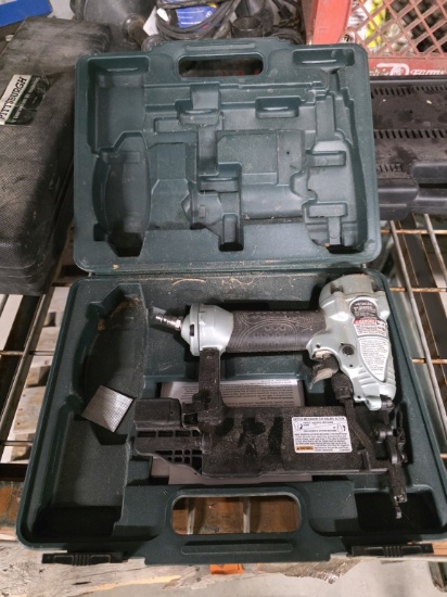 Hitachi Brad Nailer