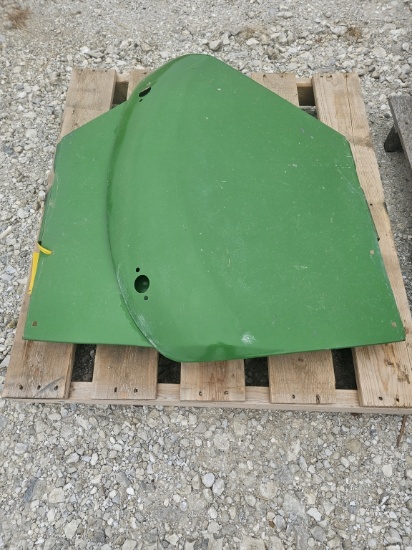 John Deere Clamshell-Style Fenders