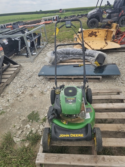 John Deere Push Lawnmower