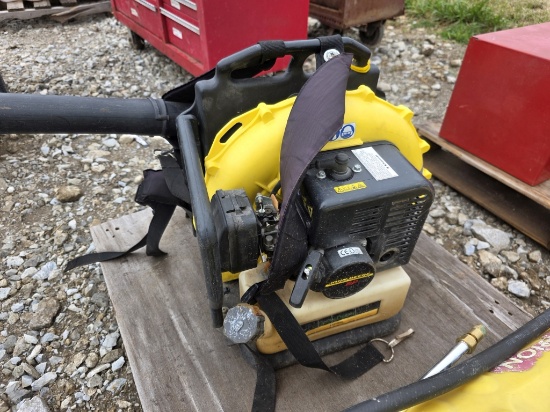 John Deere Leaf Blower