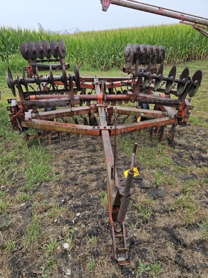 White 18-Foot Disc
