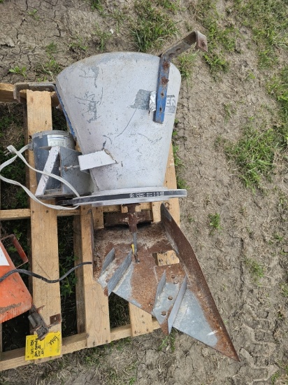 30-Foot Bin Spreader