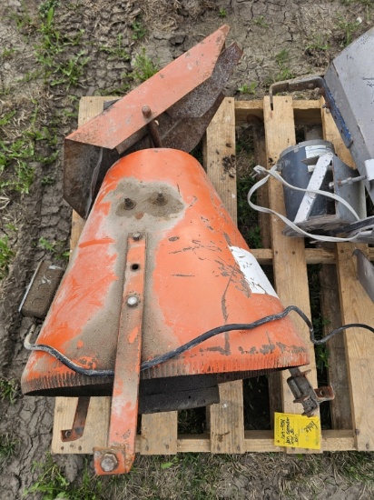 30-Foot Bin Spreader