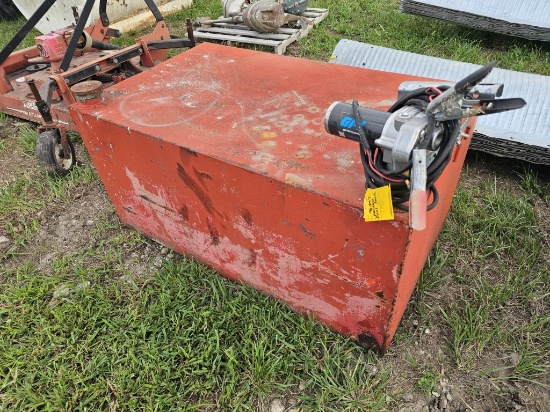 Portable Fuel Tank With Pump