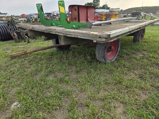 IH Hay Rack And Running Gear