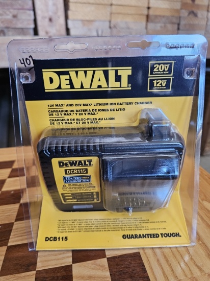 DEWALT 12V MAX - 20V MAX Lithium-Ion Battery Charger (Model DCB115)