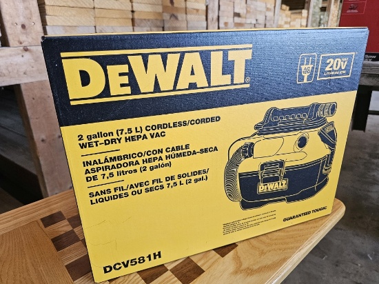 DEWALT 20V MAX 2 Gal. Cordless/Corded Wet-Dry Vacuum (Model DCV581H)
