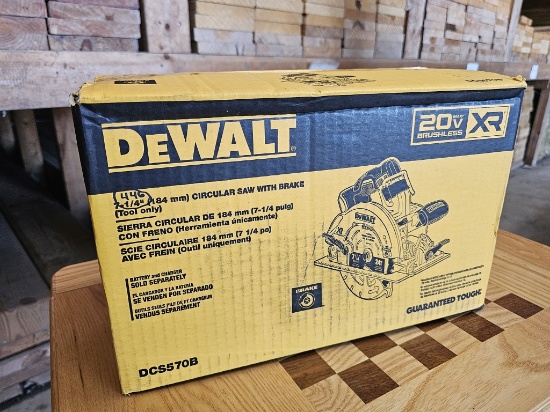 DEWALT 20V MAX XR 7-1/4" Brushless Circular Saw (Model DCS570B)