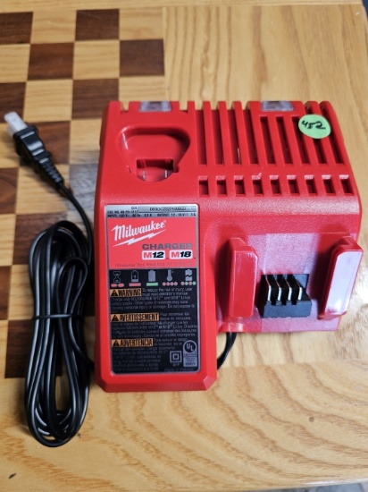 Milwaukee M18 & M12 Multi-Voltage Rapid Battery Charger (Model 48-59-1808)
