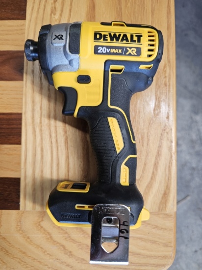 DEWALT 20V MAX XR 1/4" 3-Speed Impact Driver