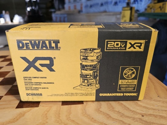 DEWALT 20V MAX XR Brushless Cordless Compact Router (Model DCW600B)