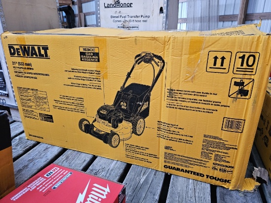 DEWALT 21" 163cc 3-in-1 Gas Self-Propelled Lawn Mower (Model 12AVP2R3739)