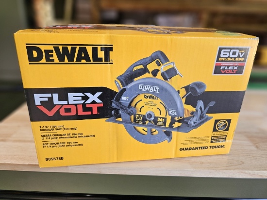 DEWALT FLEXVOLT 60V MAX 7-1/4" Brushless Circular Saw (Model DCS578B)