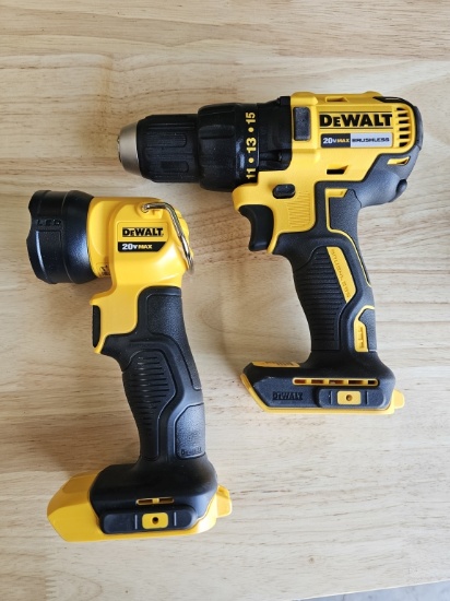 DEWALT 20V MAX Brushless 1/2" Compact Drill & Work Light