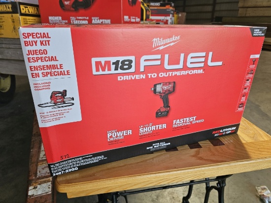 Milwaukee M18 FUEL 1/2" High Torque Impact Wrench & Grease Gun Combo Kit (Model 2967-22GG)