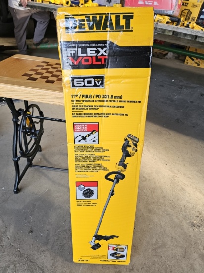 DEWALT FLEXVOLT 60V MAX 17" Brushless Cordless String Trimmer Kit (Model DCST972X1)