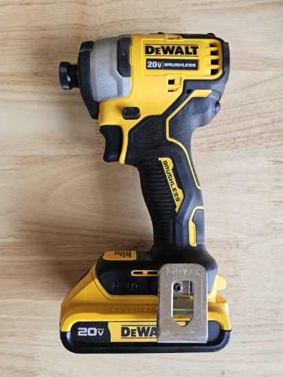 DEWALT 20V MAX 1/4" Brushless Compact Impact Driver w/ 2Ah Battery