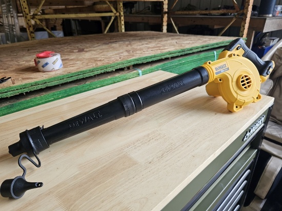 DEWALT 20V MAX Cordless Jobsite Blower